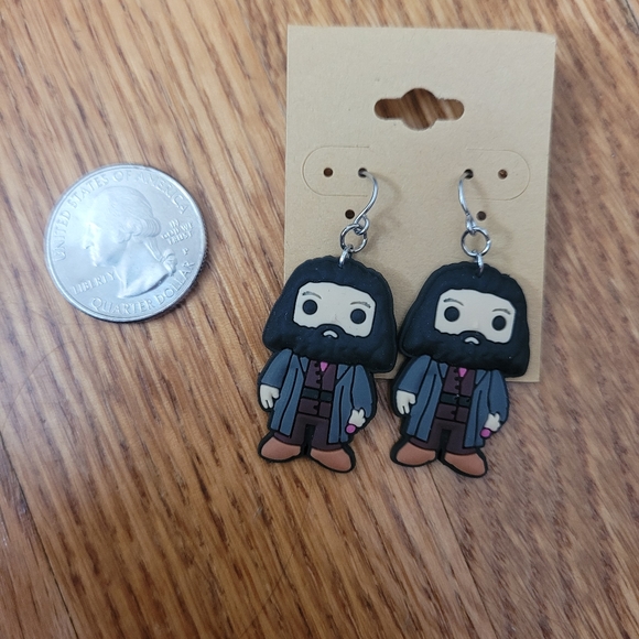 New Rubeus Hagrid Harry Potter Dangle Earrings - Picture 5 of 5
